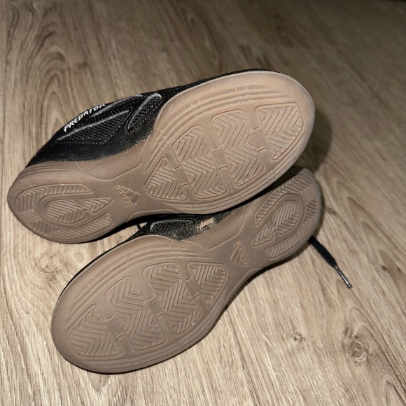 Indoor soccer shoes - Picture 2 of 5